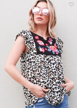 Load image into Gallery viewer, Leopard With Embroidery Flower Woven Top