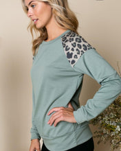 Load image into Gallery viewer, French Terry Cheetah Print Top