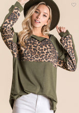 Load image into Gallery viewer, LEOPARD AND OLIVE FRENCH TERRY PULL OVER WITH ONE SIDE ZIP UP