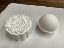 Load image into Gallery viewer, Breathing Room Shower Steamer