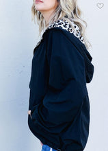 Load image into Gallery viewer, Zipper Up Leopard Print Windbreaker