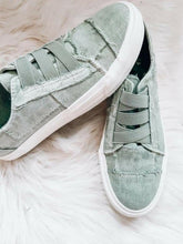 Load image into Gallery viewer, Gipsy Jazz Mallory's