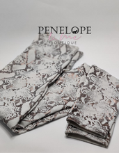 Load image into Gallery viewer, Fleece Lined Snake Print Leggings