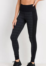 Load image into Gallery viewer, Striped Print Leggings