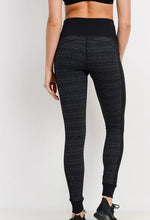 Load image into Gallery viewer, Striped Print Leggings
