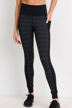Load image into Gallery viewer, Striped Print Leggings