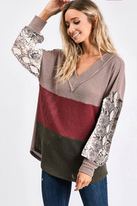 POPCORN WAFFLE COLOR BLOCK TOP WITH SNAKESKIN