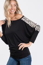 Load image into Gallery viewer, ANIMAL PRINT OFF SHOULDER TOP
