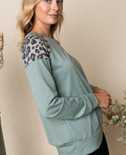 Load image into Gallery viewer, French Terry Cheetah Print Top
