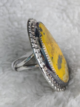 Load image into Gallery viewer, Sterling Silver Bumblebee Ring
